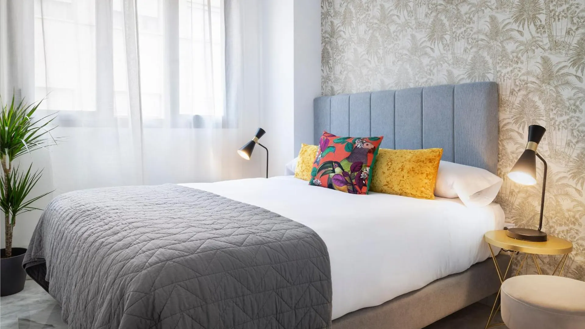 Monkeys Apartments Muro De Los Navarros Deluxe إشبيلية إسبانيا