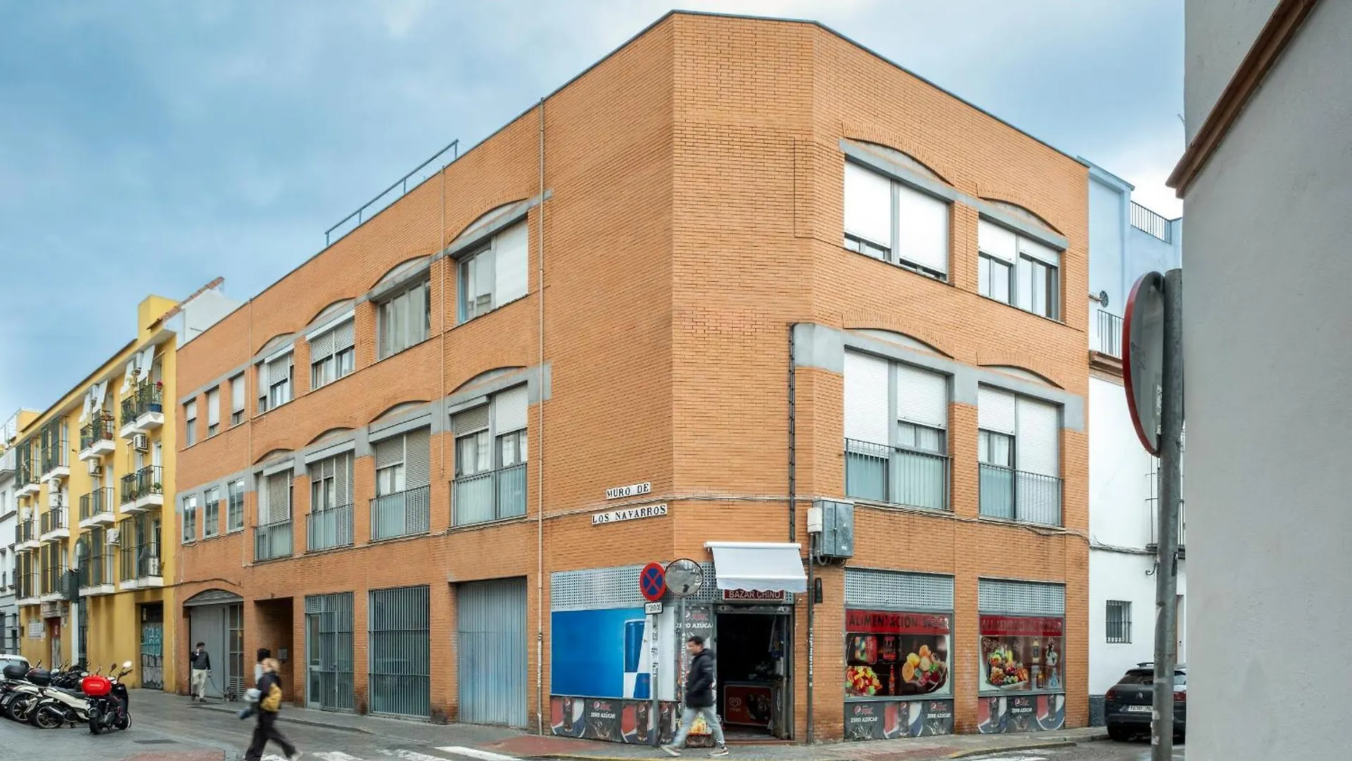Monkeys Apartments Muro De Los Navarros Deluxe إشبيلية 0*,  إسبانيا
